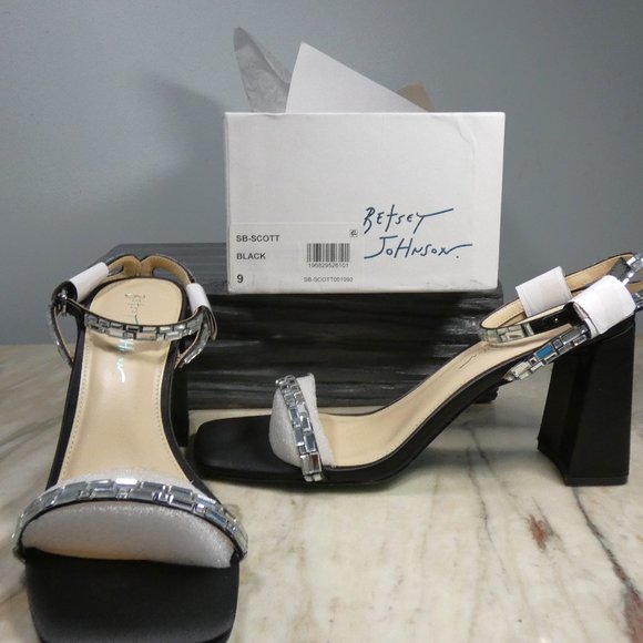 NiB SEXY SPARKLING Betsey Johnson Women's Scott Heeled Sandal Black 9 - Picture 2 of 14